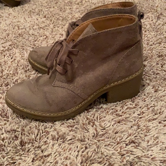 Ankle boot with low heel 🌈 - Picture 2 of 5